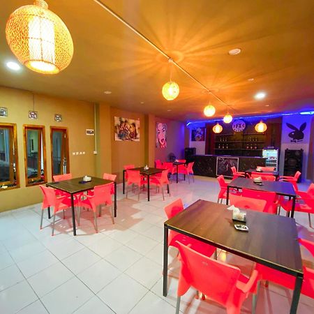 Fx72 Labuan Bajo Hotel Экстерьер фото
