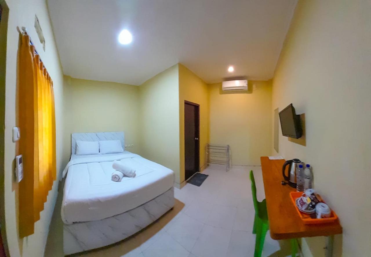Fx72 Labuan Bajo Hotel Экстерьер фото