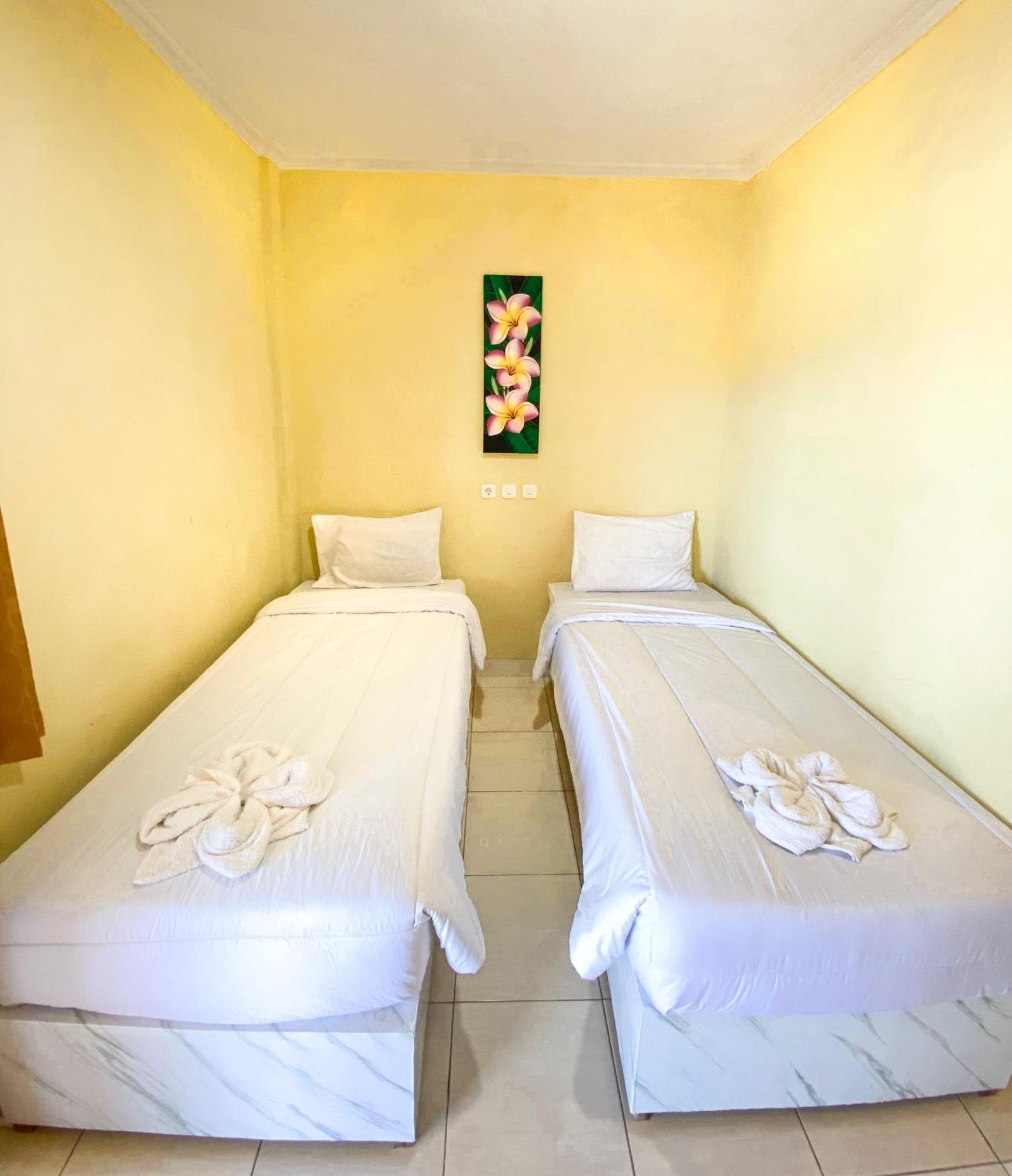 Fx72 Labuan Bajo Hotel Экстерьер фото